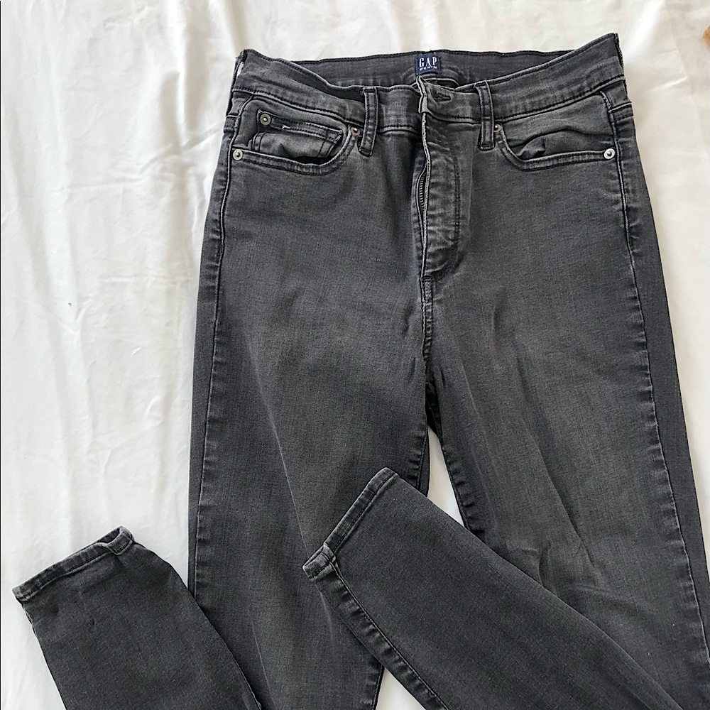 EUC Gap Acid-Wash Black Skinny Jeans, Size 28 Regular